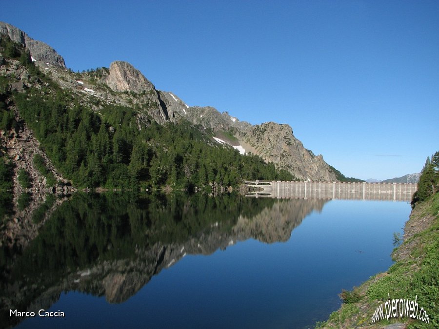 03_Riflessi al lago Fregabolgia.JPG